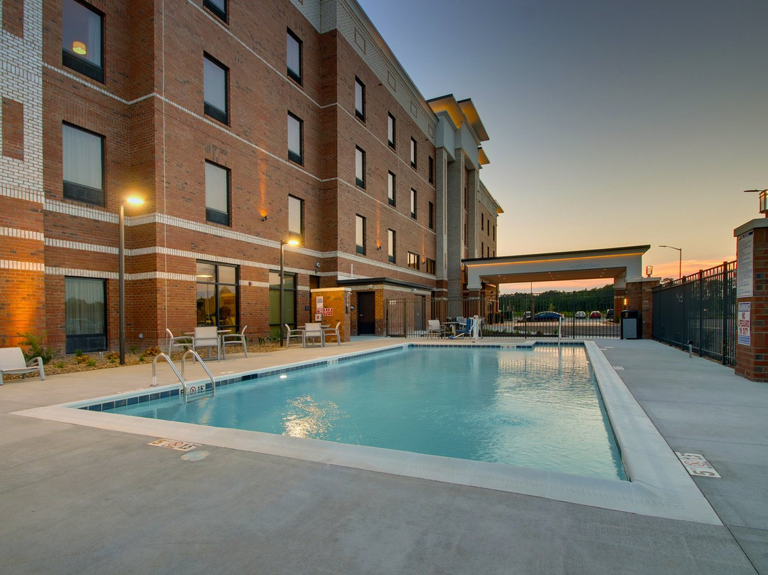 Hampton Inn by Hilton Sneads Ferry North Topsail Beach主图