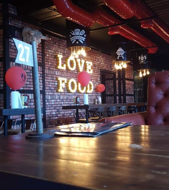 Pushkarnoye餐馆和美食-Burgernaya Artel