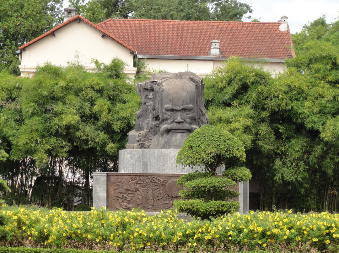Phan Boi Chau Street Monument-顺化必去景点