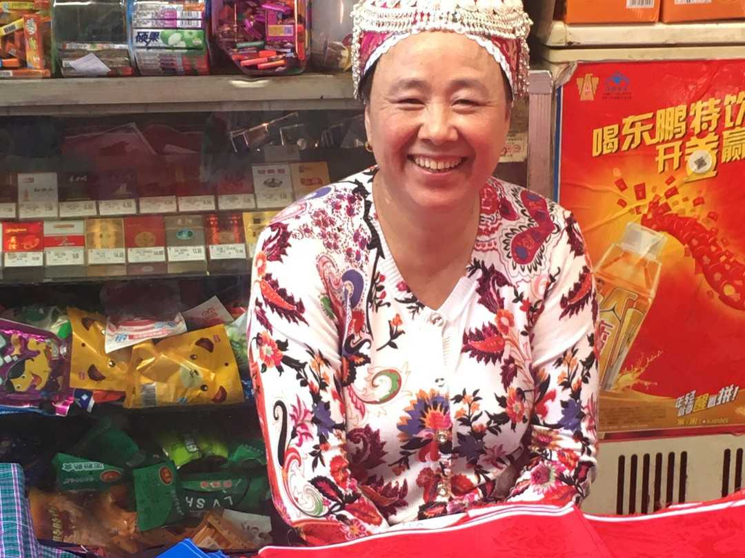 星期日市场景点图片