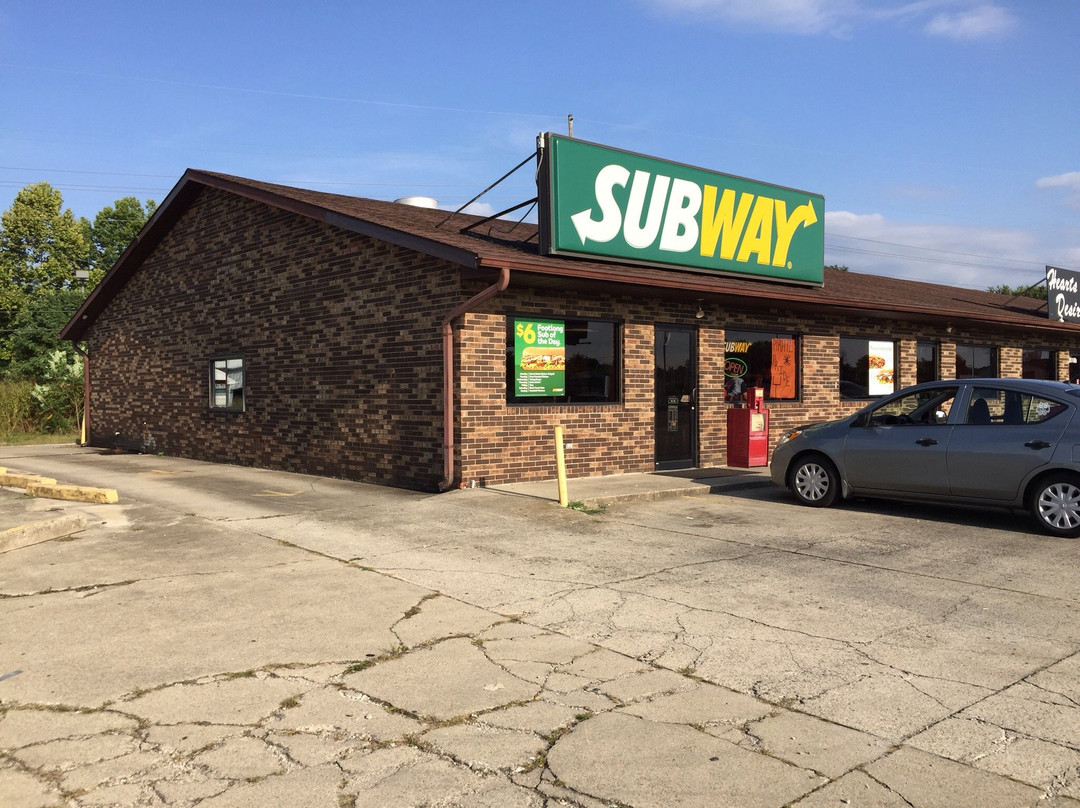 Lloyd餐馆和美食-Subway