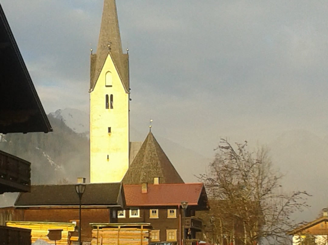 Kirche St. Leonhard景点图片