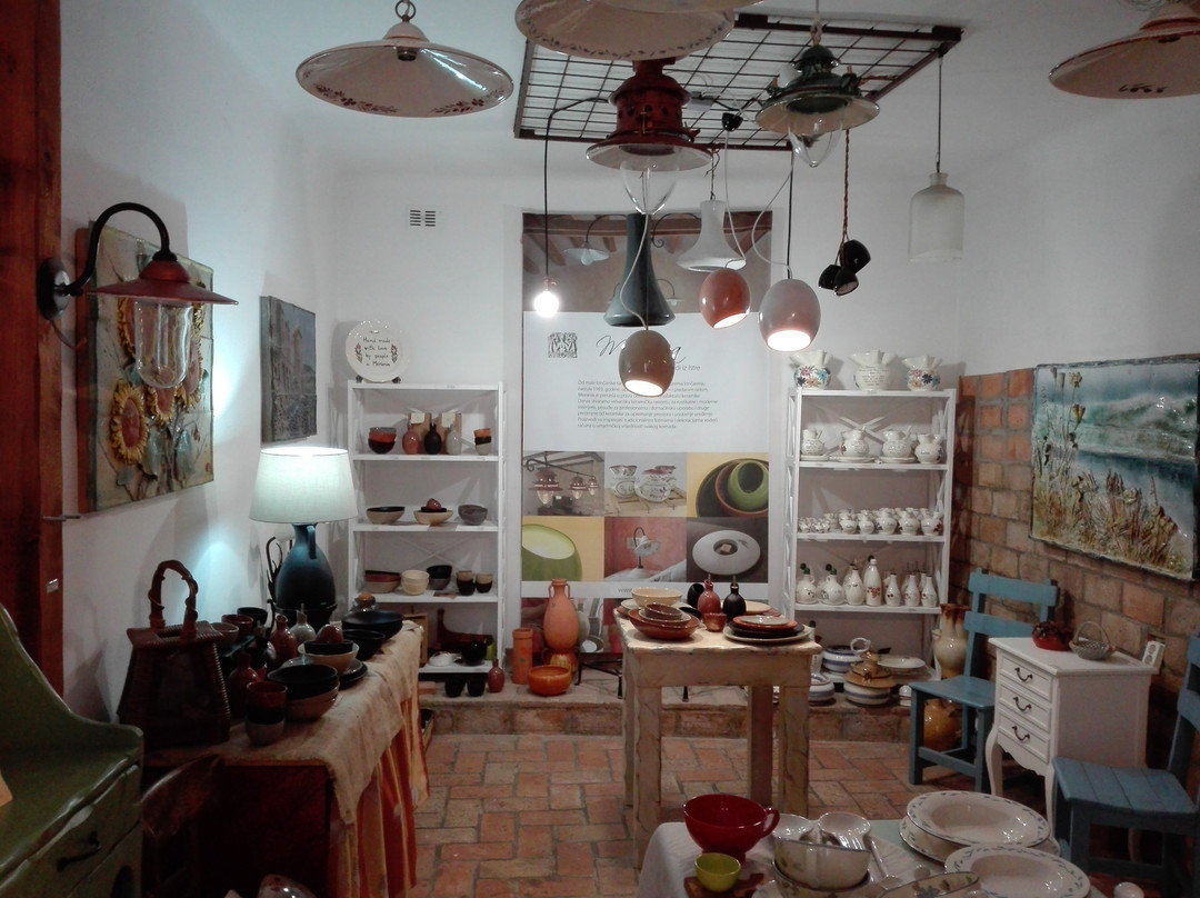 Merania Ceramic Manufacture-拉宾必去景点