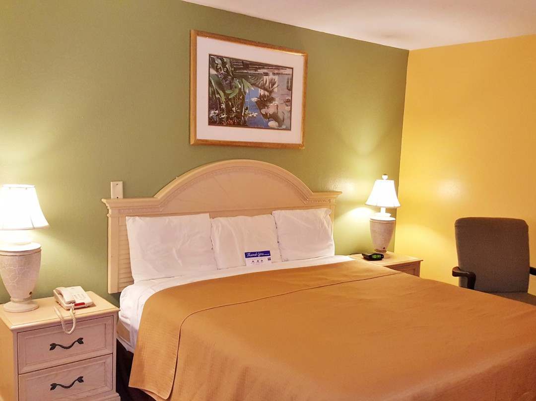 Rodeway Inn & Suites主图