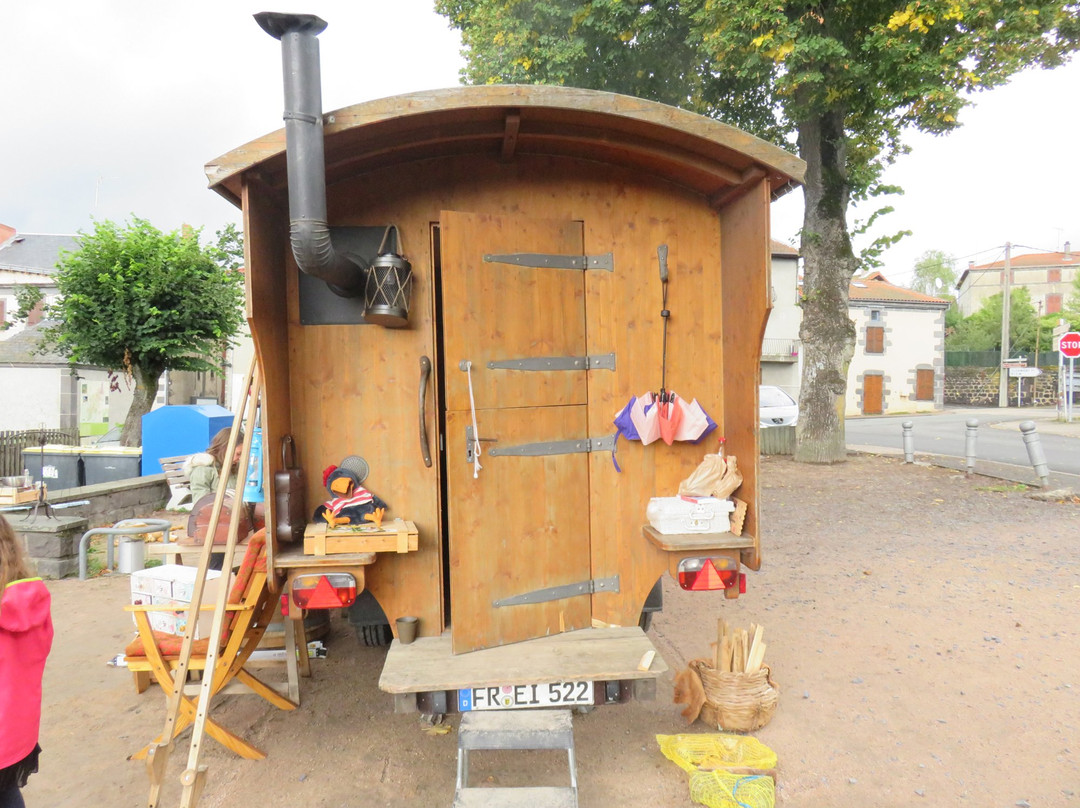 Le Poulailler-Saint-Pierre-Roche必去景点