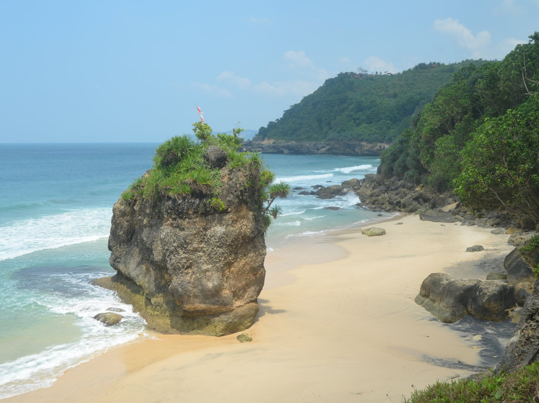 Lumbung Beach-Tulungagung必去景点