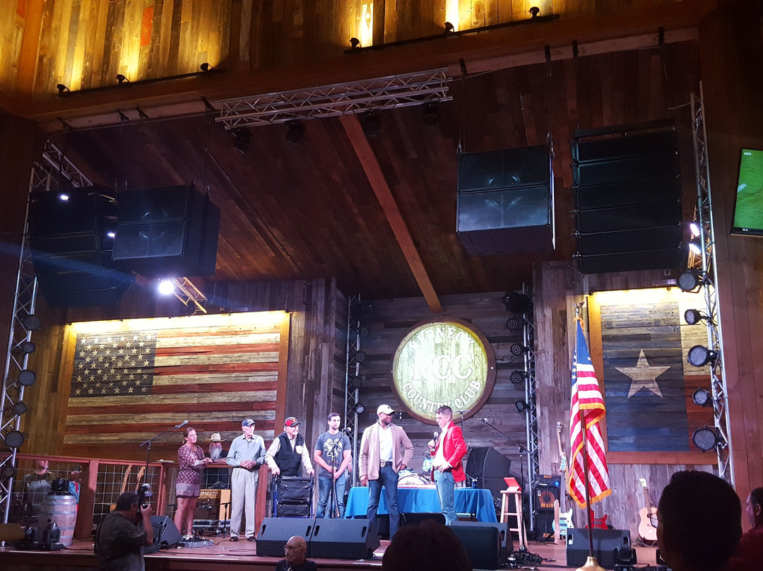 Republic Country Club & BBQ-斯塔福德必去景点