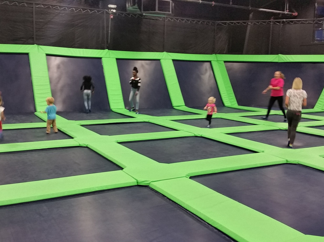 Air U Trampoline Park & Party Center of Greenville NC景点图片
