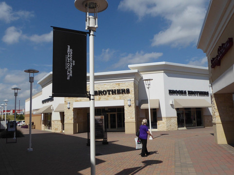 Grand Prairie Premium Outlets-大草原城必去景点