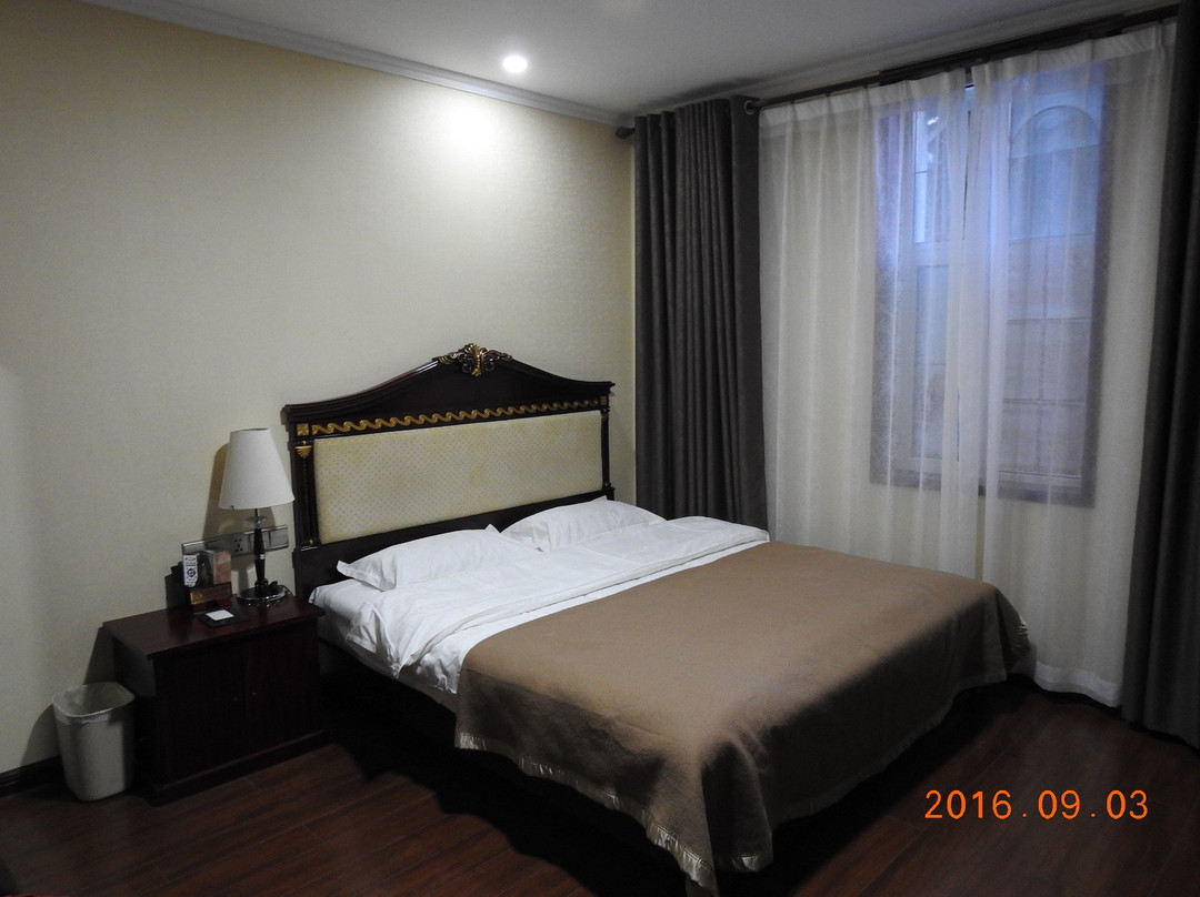 喀纳斯山庄主图