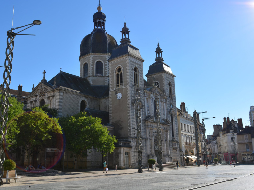 Eglise Saint-Pierre景点图片