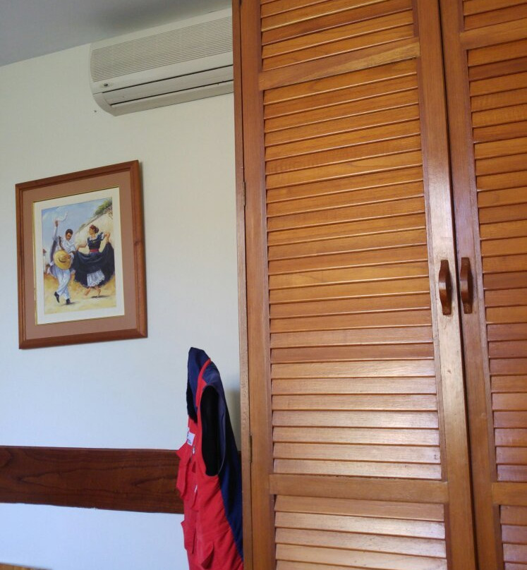 Gloria Plaza Hotel主图