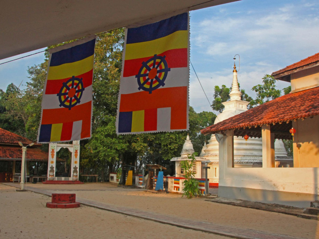 Naga Viharaya-希克杜沃必去景点