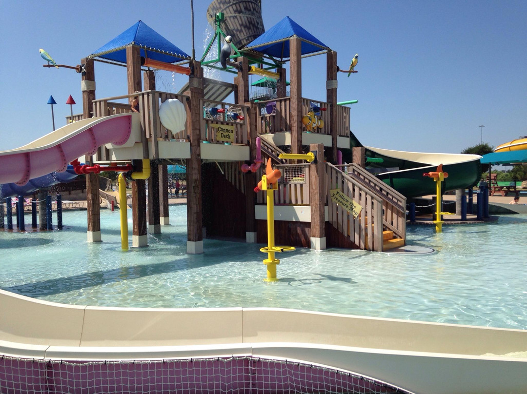 Castaway Cove Waterpark景点图片