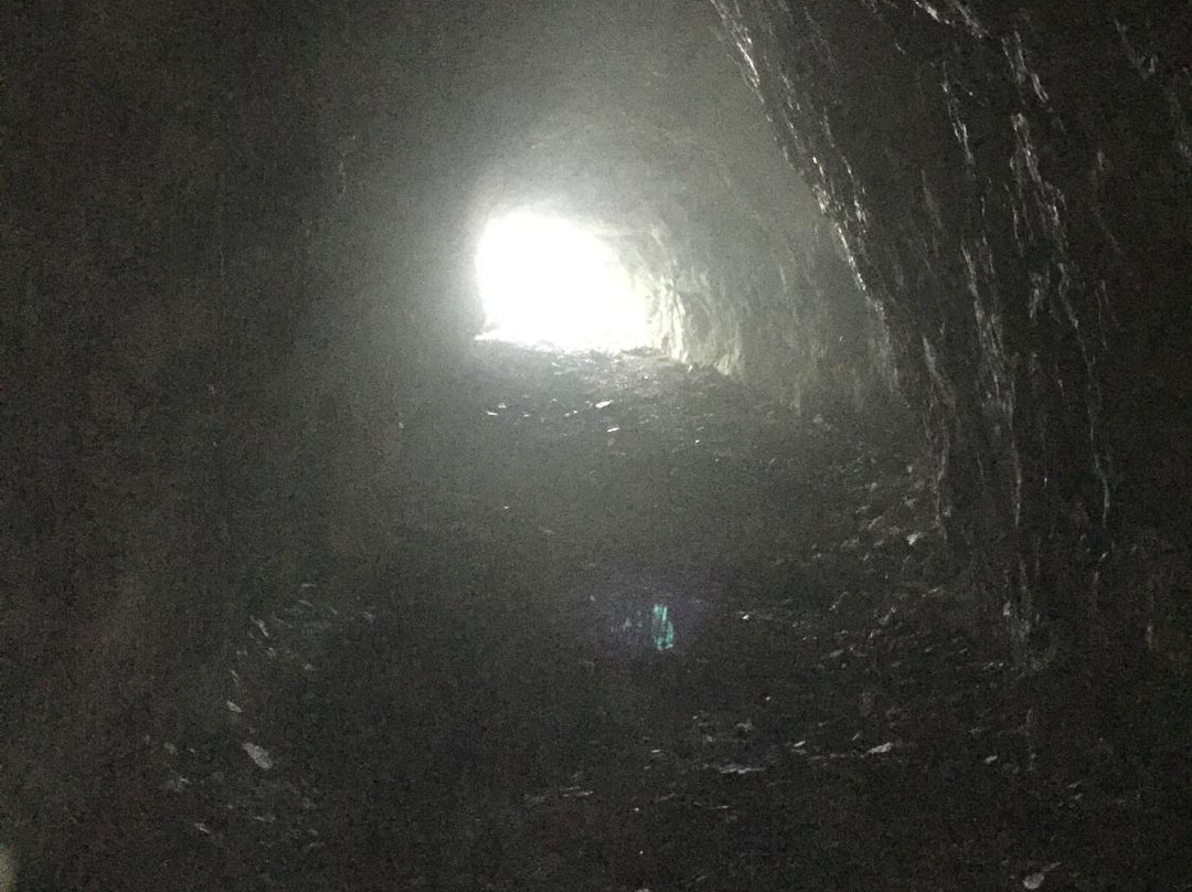 Haramiiska Cave-Trigrad必去景点