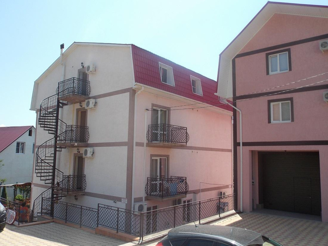 Guest House Bereginya主图