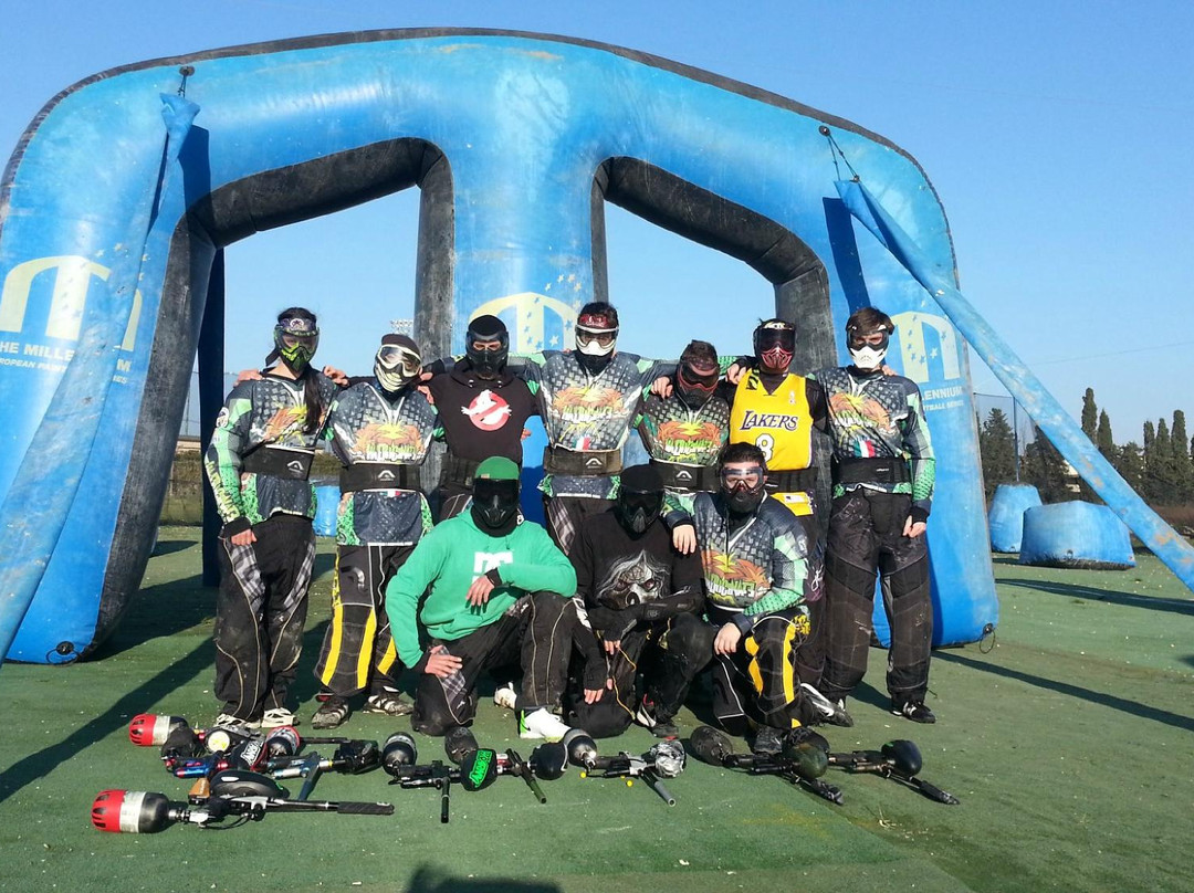 Hallucinate Paintball Park景点图片