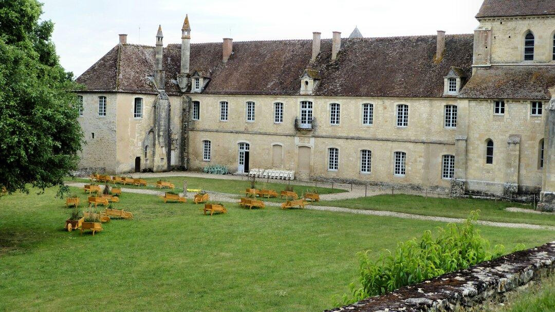 Abbaye de Noirlac-Bruere-Allichamps必去景点