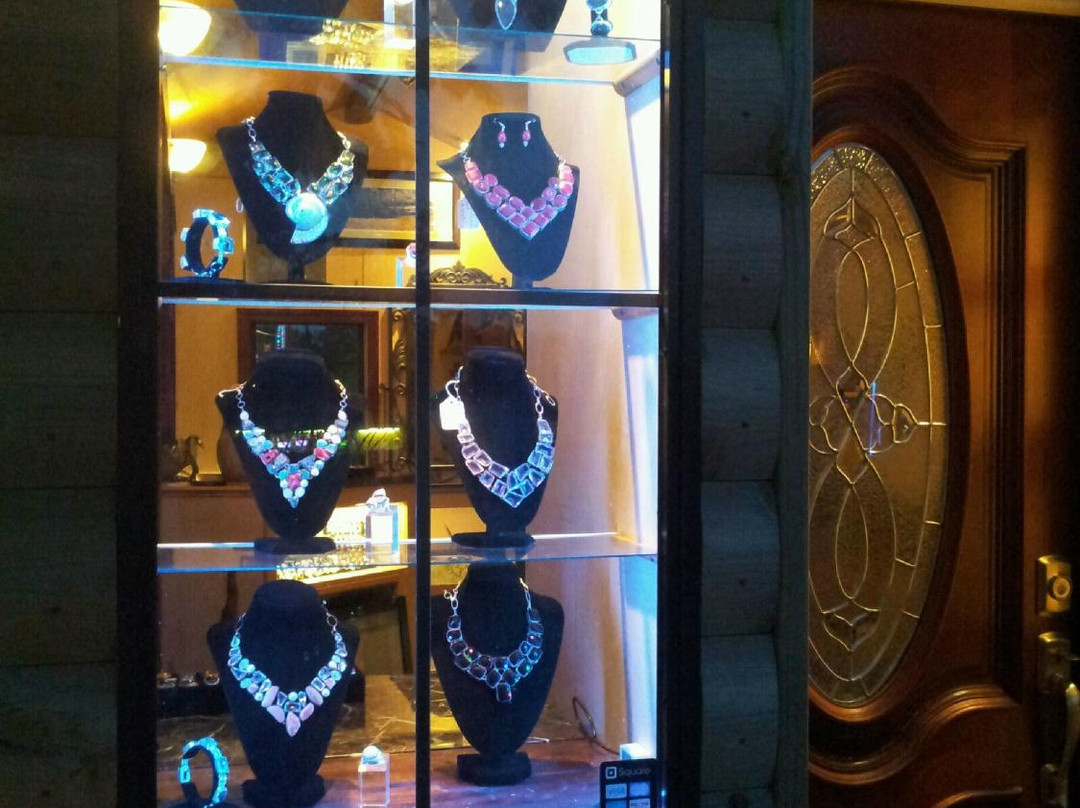 Persingers Jewelry Shop and Fine Arts景点图片