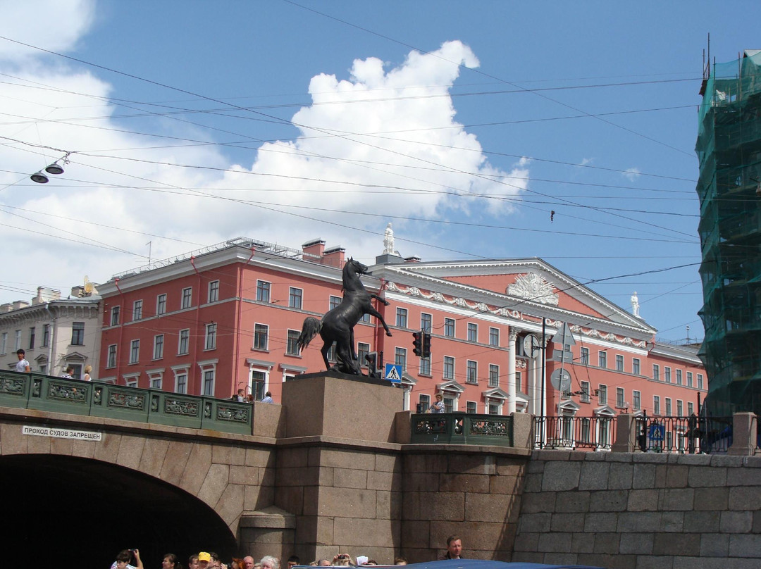 Anichkov Bridge景点图片
