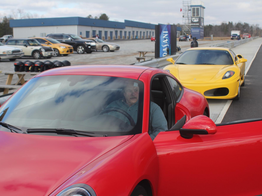 Velocity Motorsports-道森维尔必去景点