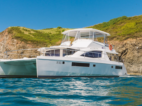 Royal Charters: The Premier Yacht Charter in Costa Rica-Playa Flamingo必去景点