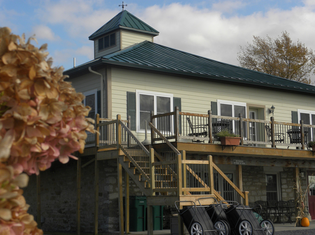 Islander Marina & Lodge