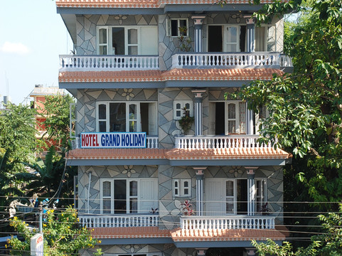 格兰德假日酒店主图