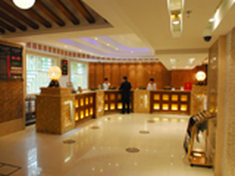 新天鹅国际大酒店主图