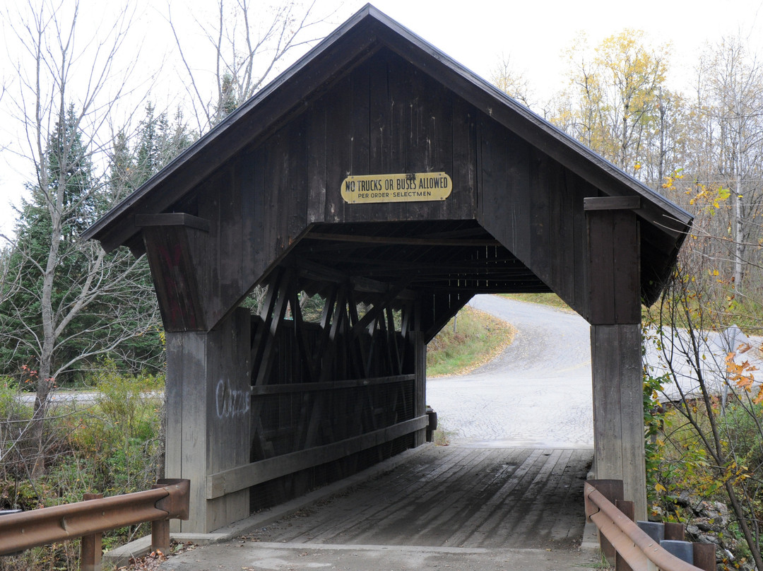Gold Brook Covered Bridge (Emily's Covered Bridge)-斯托必去景点
