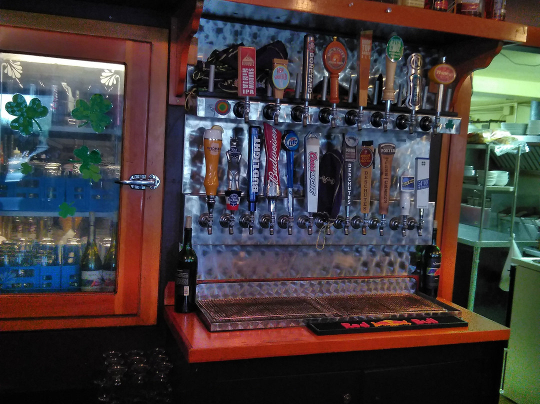 Bridal Veil餐馆和美食-Smeads Pub