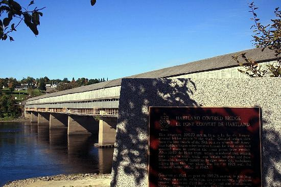 Hartland Covered Bridge-Hartland必去景点