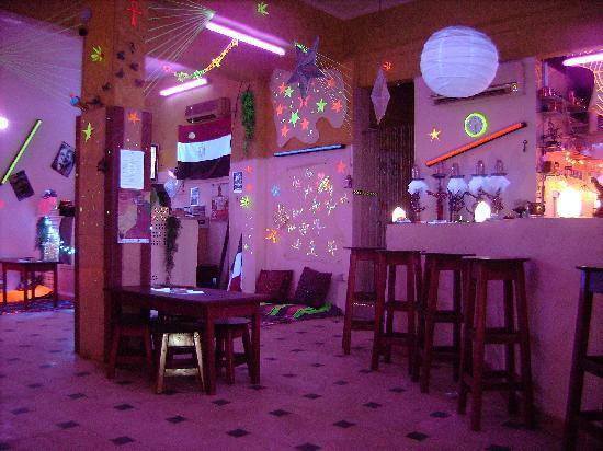 Goa bar-达哈卜必去景点