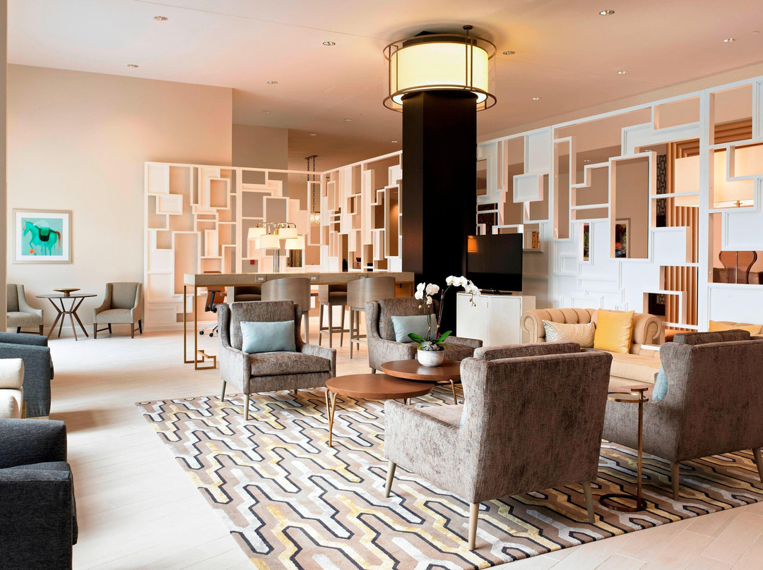 麦金尼酒店住宿-Sheraton McKinney Hotel