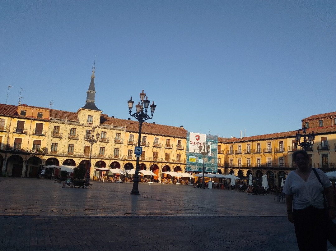 Plaza Mayor de León景点图片