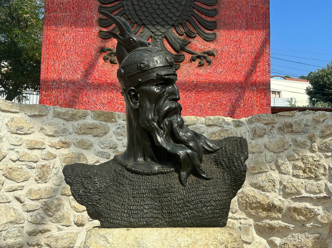 Skenderbeg Tomb-Lezhe必去景点