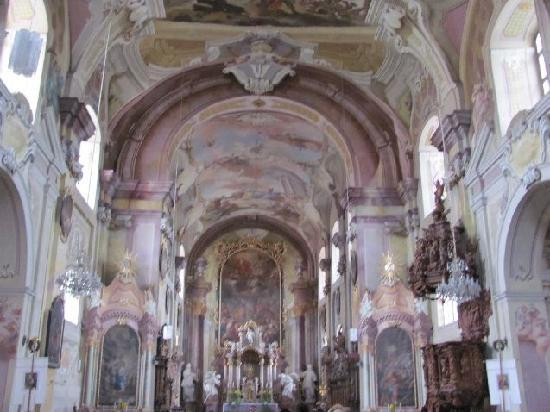 St. Peter and Paul Church-Nova Rise必去景点