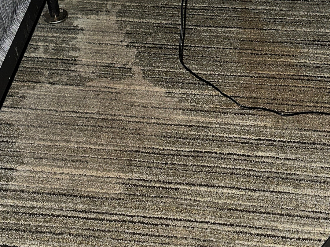 Holiday Inn Express & Suites Moody - Leeds By IHG主图