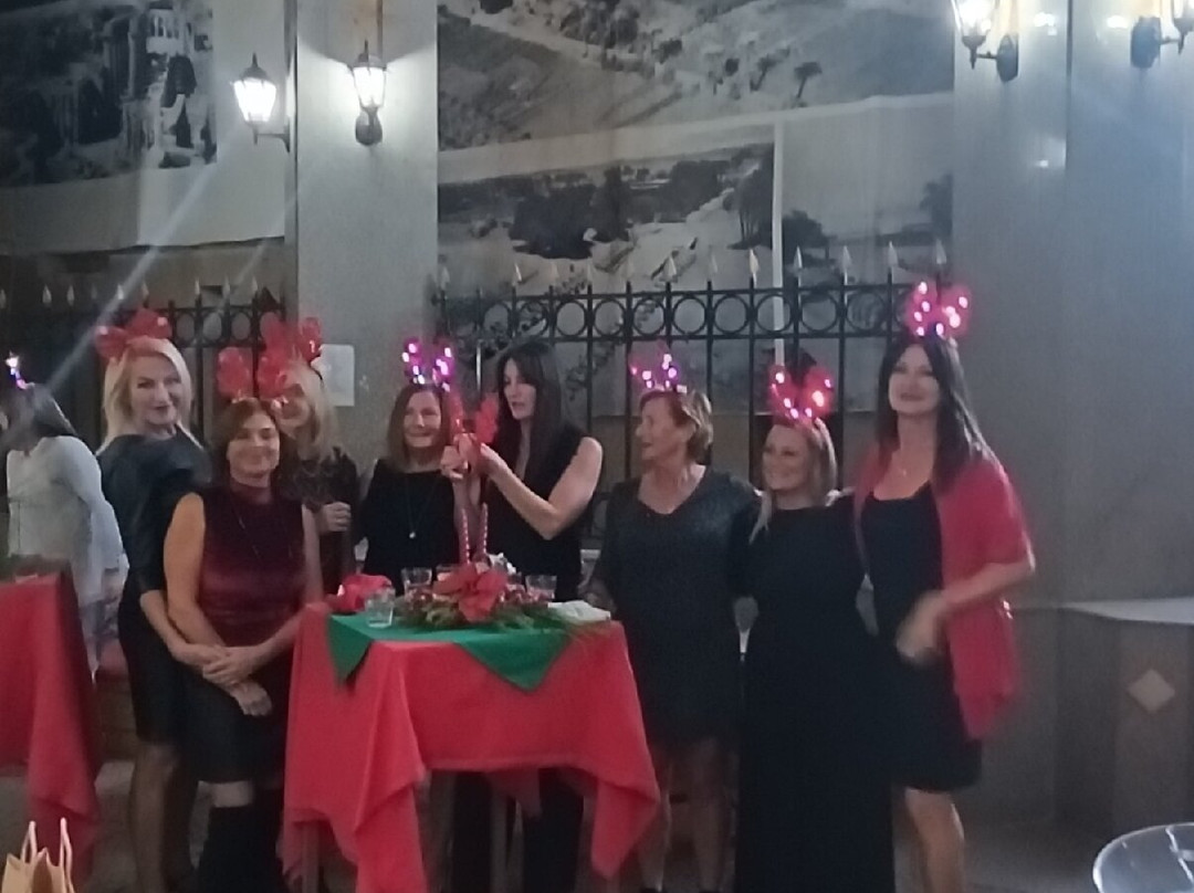 Gaddis Hotel Suites and Apartments主图