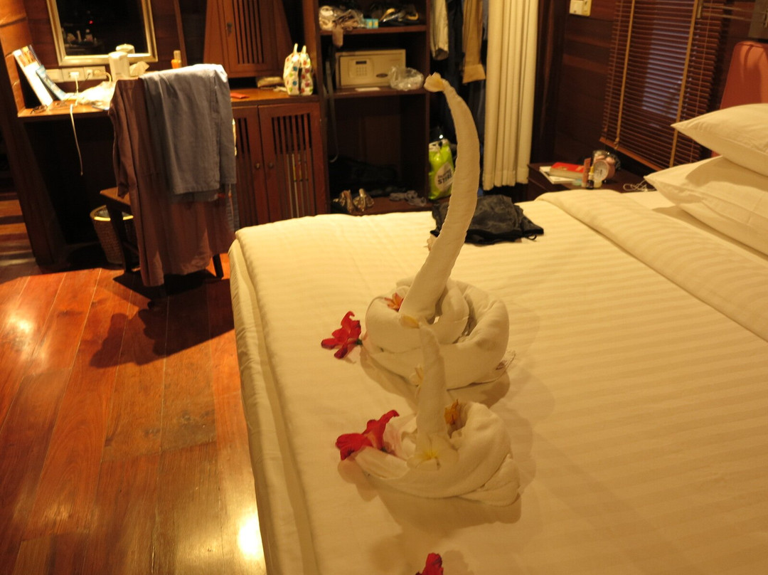 嘉雅普利温泉度假酒店主图