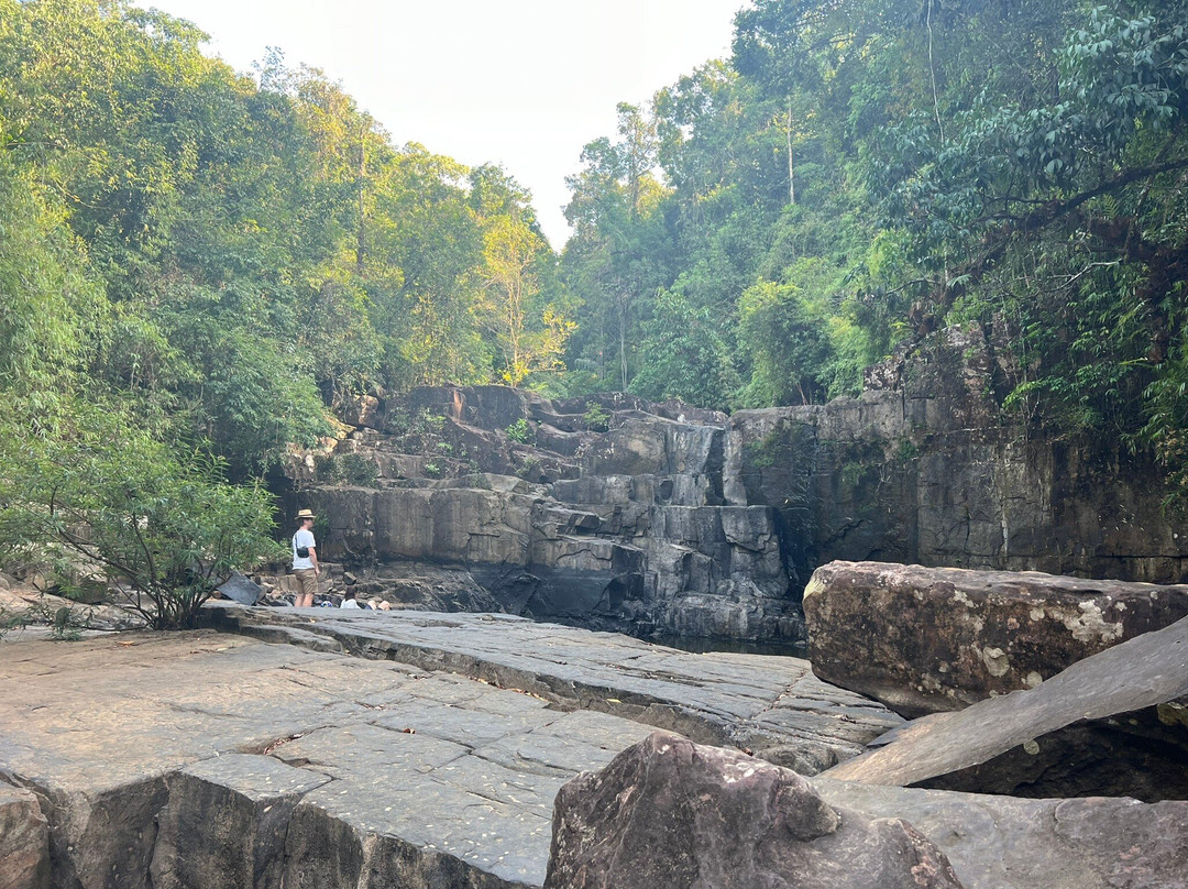 Khlong Yai Kee Waterfalls-阁骨岛必去景点