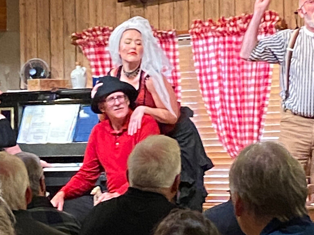 Alaska Cabin Nite Dinner Theatre-德纳利国家公园和自然保护区必去景点
