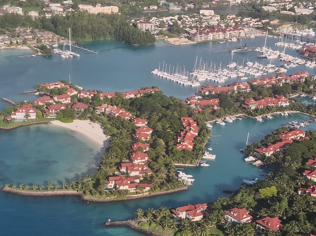 Eden Island Luxury Accommodation主图