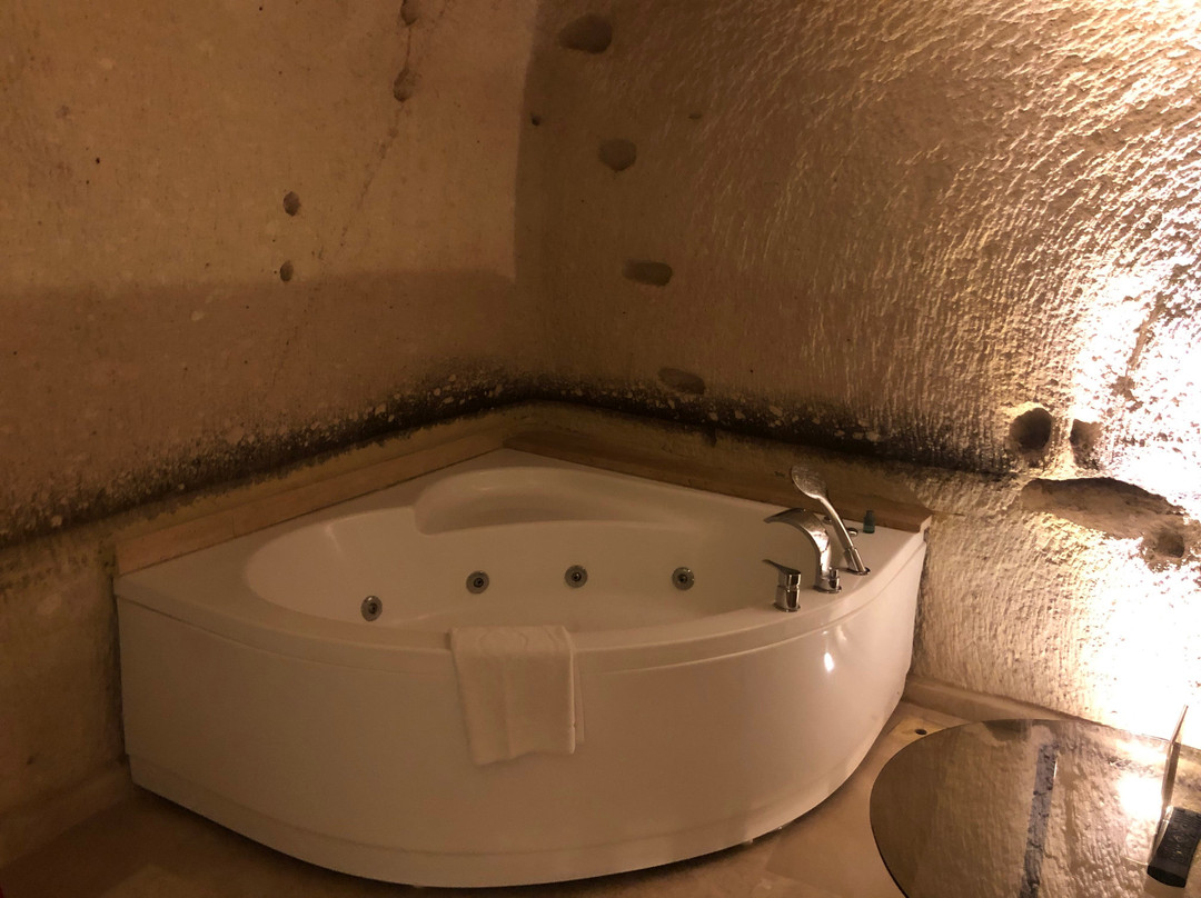 Abu Hayat Cave Suites主图