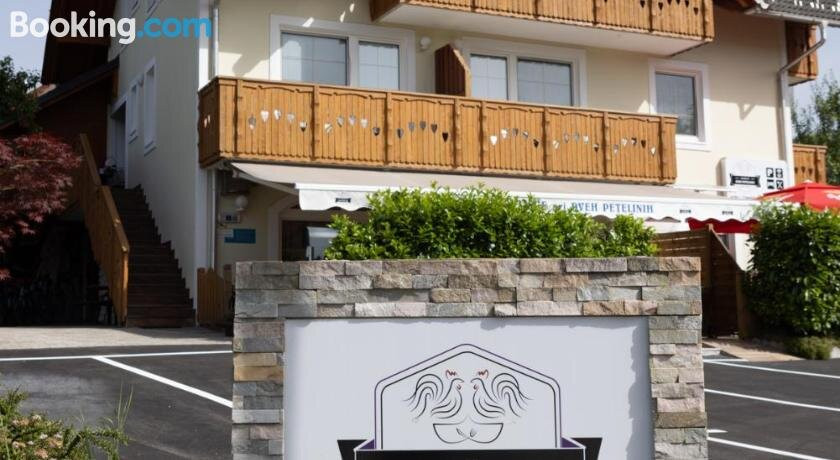 Gostisce Pri Dveh Petelinih主图