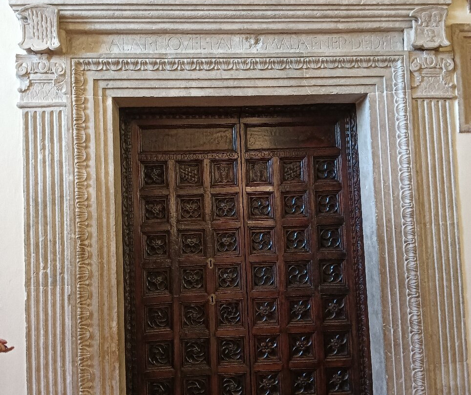 Biblioteca Malatestiana景点图片
