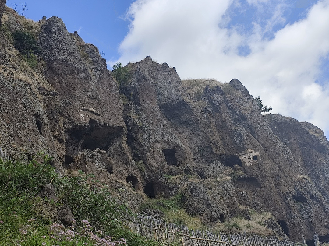 Site Troglodyte de Jonas - Forteresse médiévale et chapelle romane景点图片