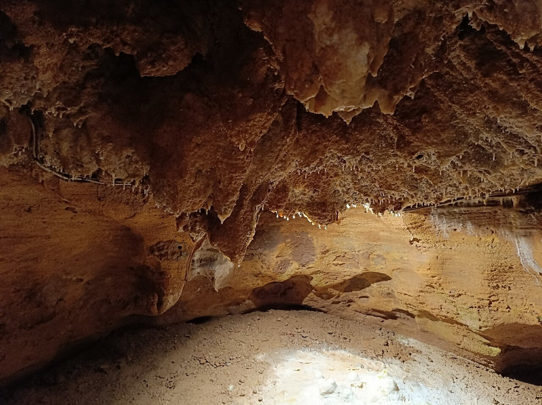 Les Grottes de Presque-Saint-Medard-de-Presque必去景点