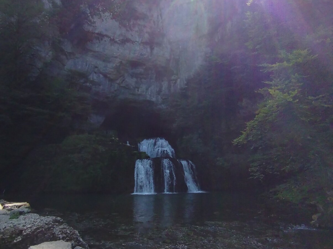 Source du Lison-Nans-sous-Sainte-Anne必去景点