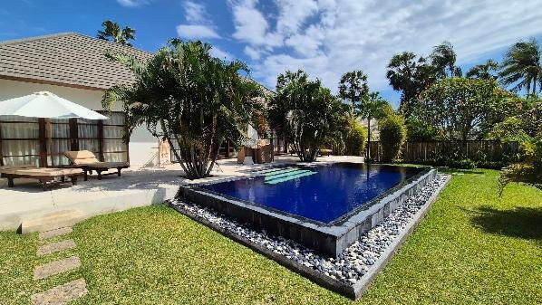 库布英达潜水温泉度假村主图